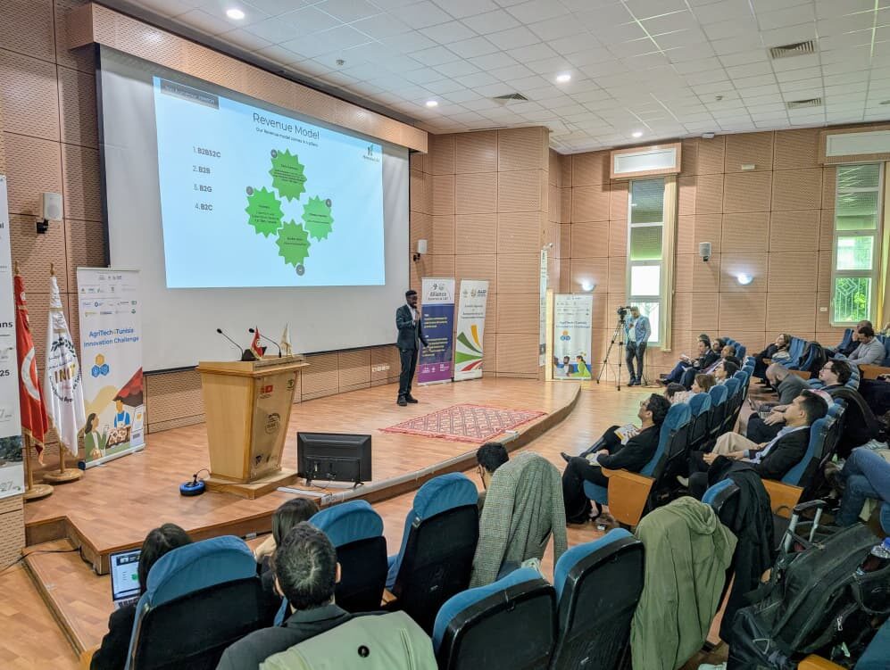 Presenting the revenue model at AgriTech Tunisia